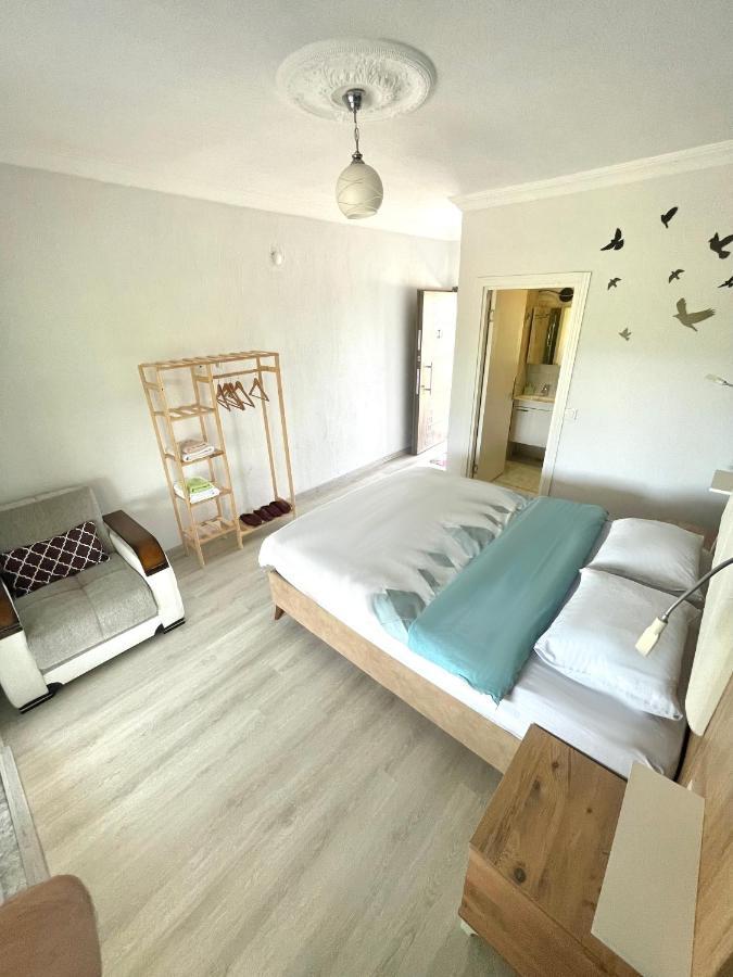 Airport Guest House دالامان المظهر الخارجي الصورة